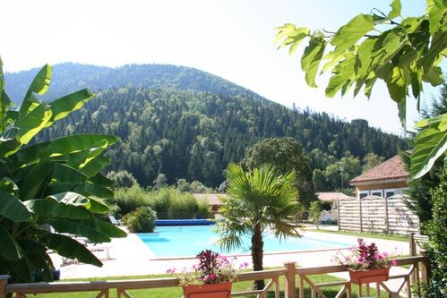 LA TAILLADE DE MONTSEGUR locations vacances Sud France : équipée d'une piscine
